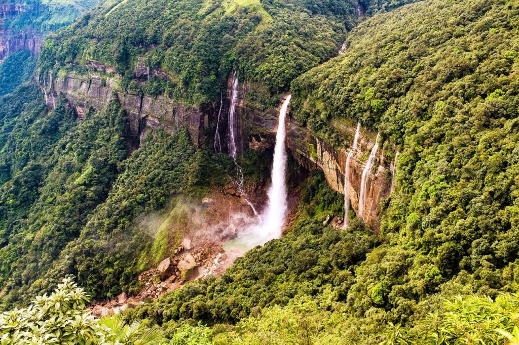 Experience the magic of Meghalaya in winters 16 NOHKALIKAI FALLS 2