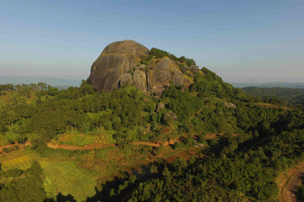 Kyllang rock nongstoin tourist places