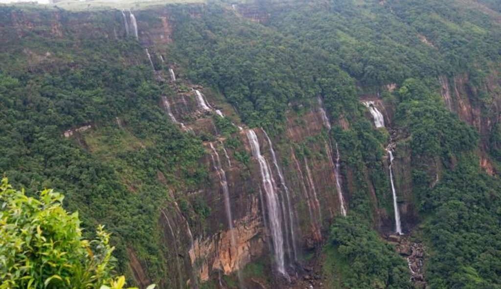 Seven Sisters falls