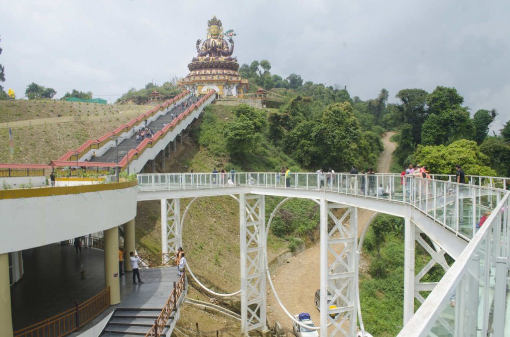 Chenrezig Statue and Pelling Skywalk