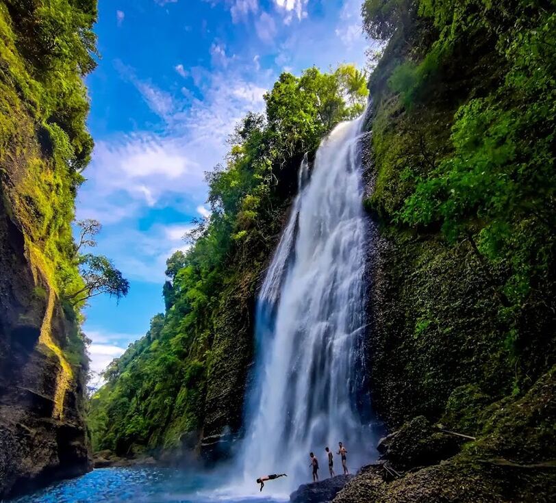 Noh kawang waterfall one of the best Jowai waterfalls