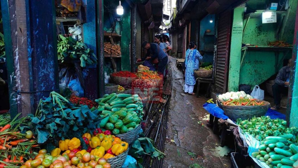 Fresh Fruits and Vegetables is one of the Shillong famous things to buy